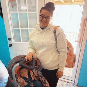 Meet your Posher, Kayla